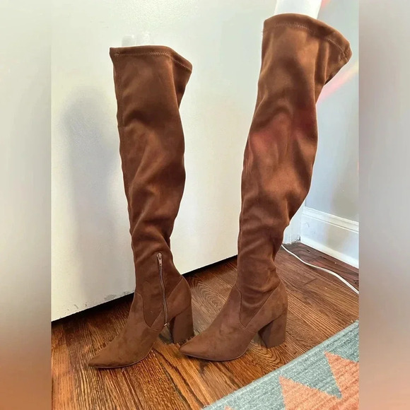 Steve Madden Woman’s Jacoby Thigh High Suede Boot.**Runs Small! - Picture 4 of 8